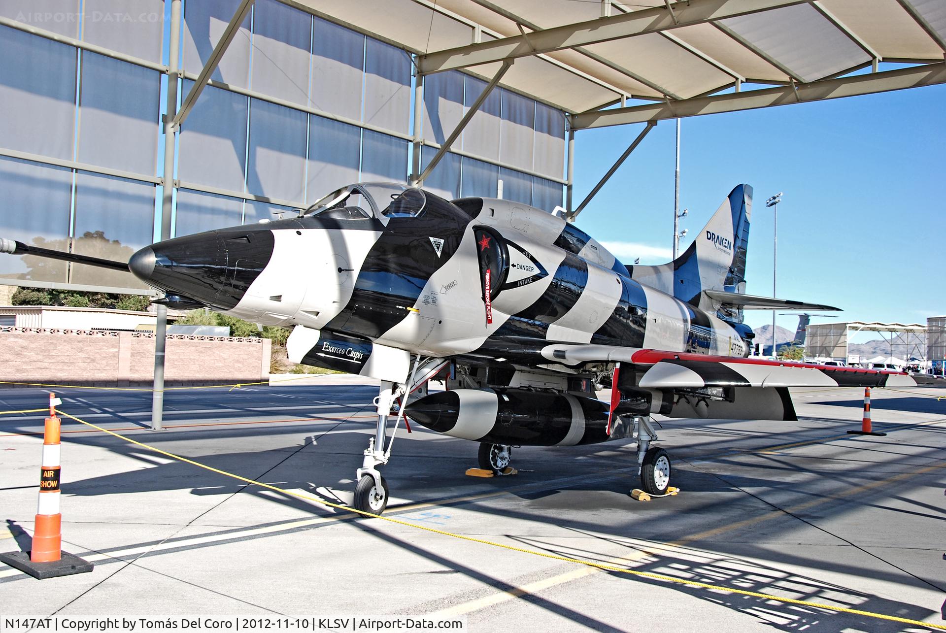 N147AT, 1961 Douglas A4D-2N Skyhawk C/N 12532, N147AT McDonnell Douglas Aircraft Co Inc A-4L Skyhawk C/N 12532

Aviation Nation 2012

Las Vegas - Nellis AFB (LSV / KLSV)
USA - Nevada, November 10, 2012
Photo: Tomas Del Coro