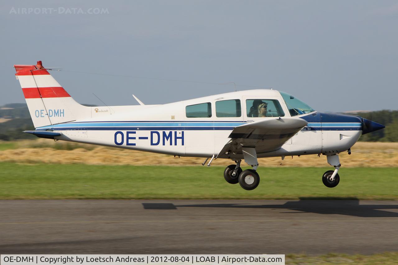 OE-DMH, Beech C23 Sundowner 180 Sundowner 180 C/N M 1549, Landing at LOAB Airfield