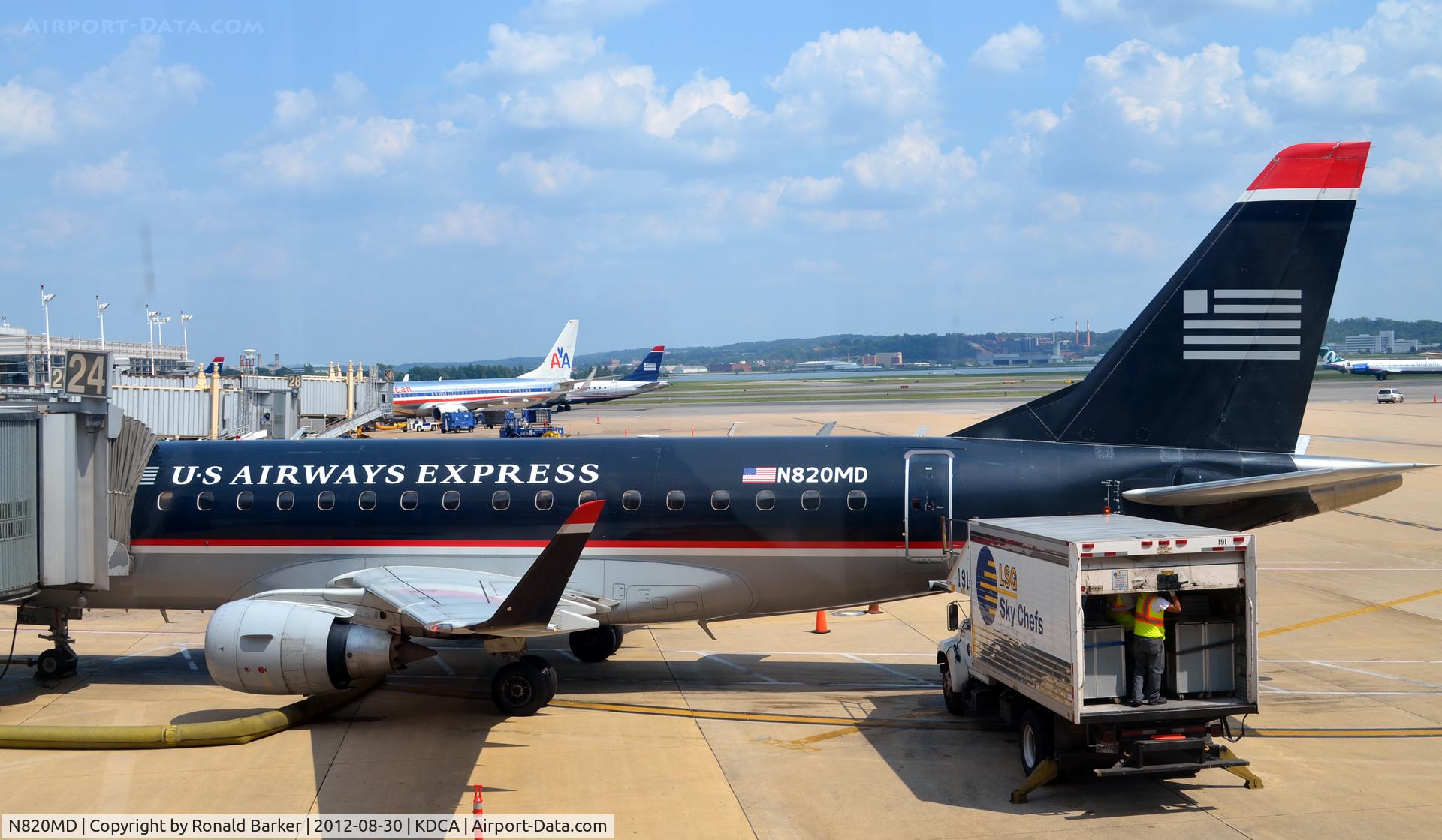 N820MD, 2004 Embraer 170SU (ERJ-170-100SU) C/N 17000041, DCA, VA