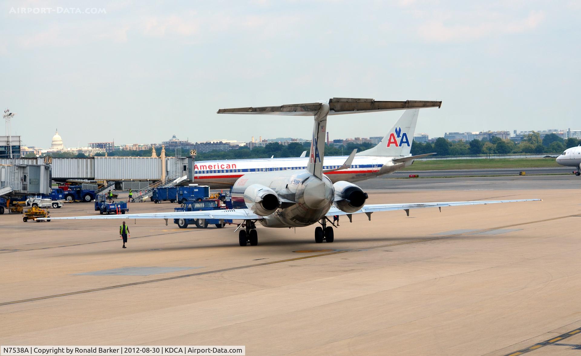 N7538A, 1990 McDonnell Douglas MD-82 (DC-9-82) C/N 49992, Taxi DCA