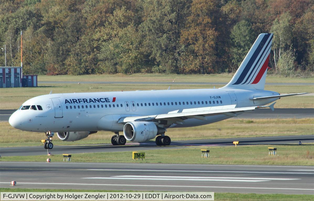 F-GJVW, 1994 Airbus A320-211 C/N 0491, Arrival from CDG on taxi to gate 13......