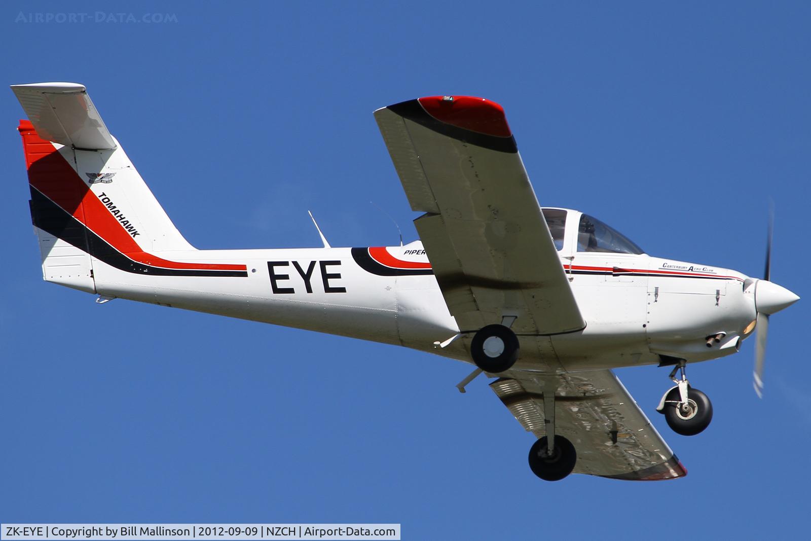 ZK-EYE, 1979 Piper PA-38-112 Tomahawk C/N 38-79A0614, prep to land