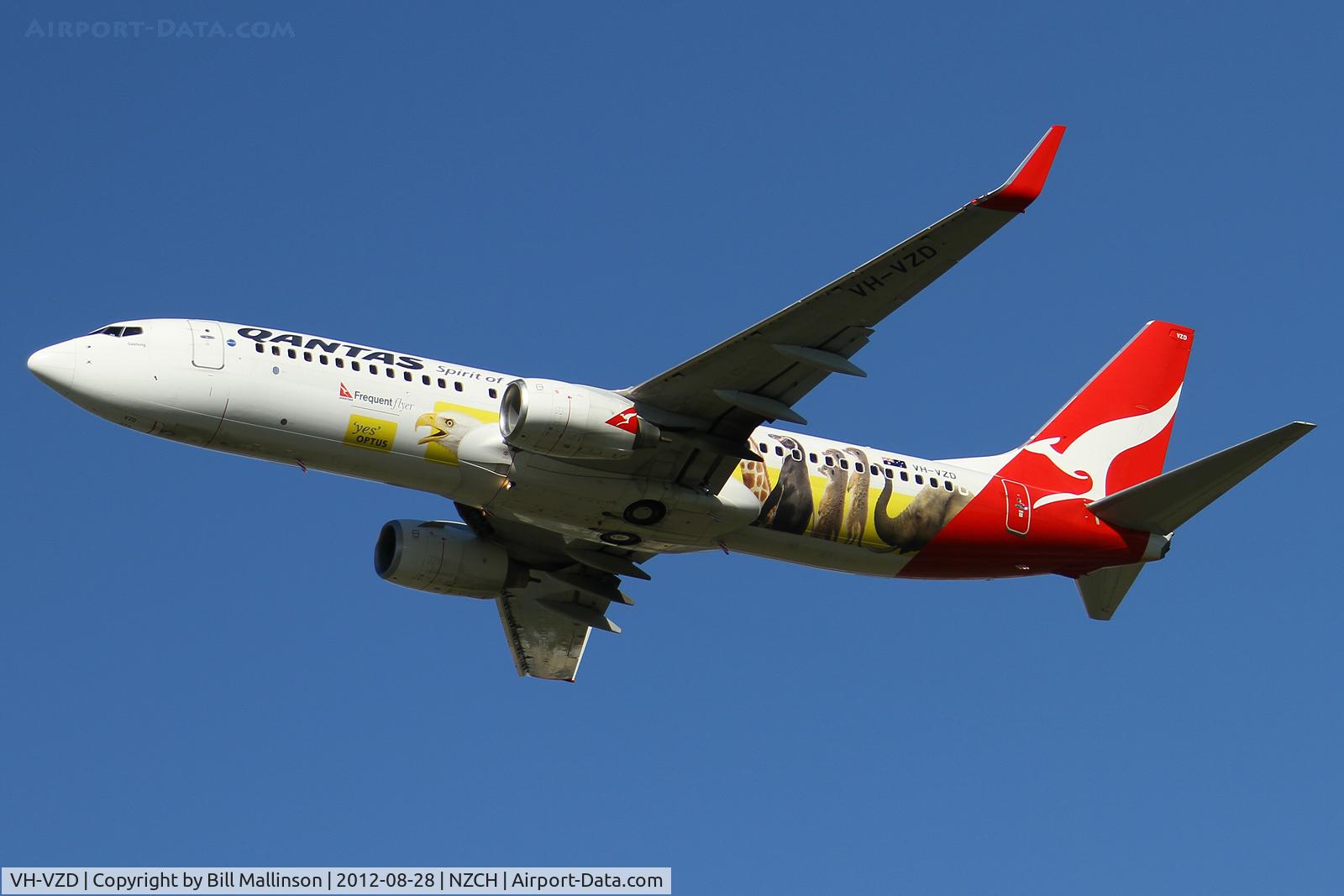 VH-VZD, 2008 Boeing 737-838 C/N 34198, away from 02