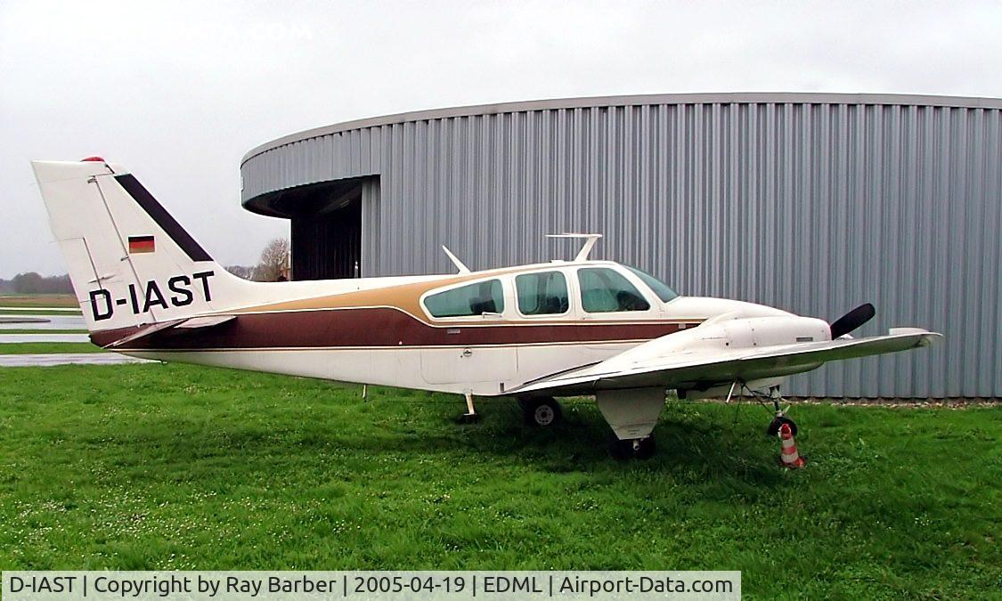 D-IAST, 1973 Beech E-55 Baron Baron C/N TE-905, Beech 95-E55 Baron [TE-905] Landshut~D 19/04/2005