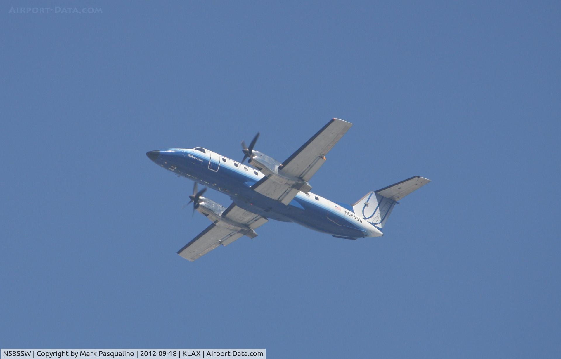 N585SW, 1999 Embraer EMB-120ER Brasilia C/N 120353, EMB-120ER