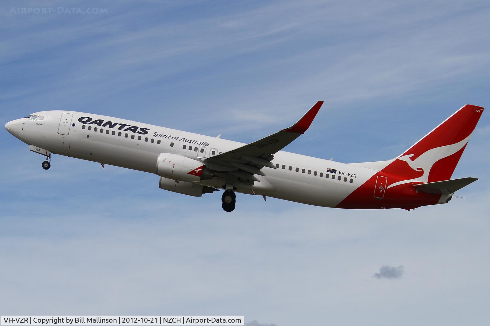 VH-VZR, 2011 Boeing 737-838 C/N 34193, To SYD as QF46