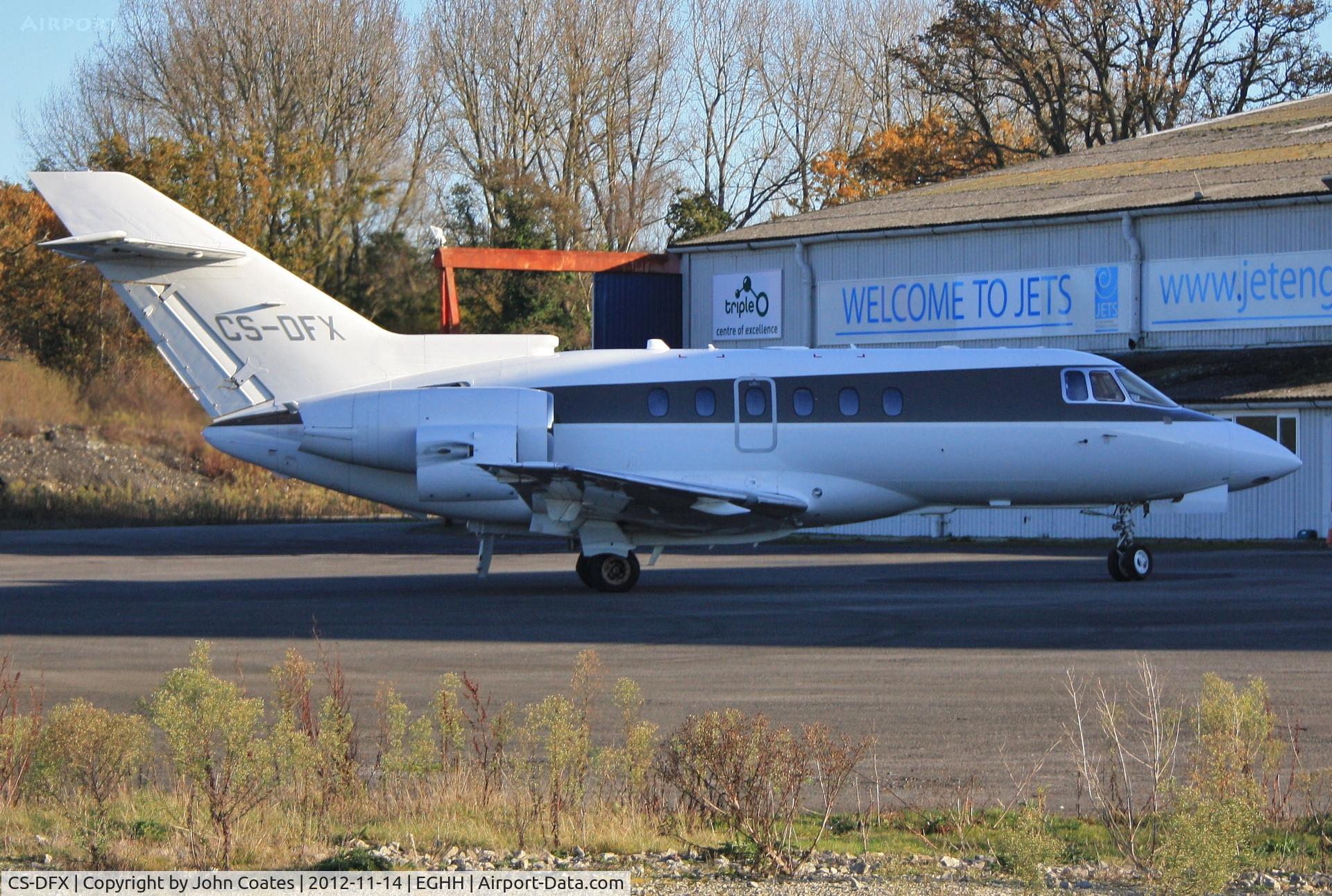 CS-DFX, 2004 Raytheon Hawker 800XP C/N 258656, Engine running at JETS.