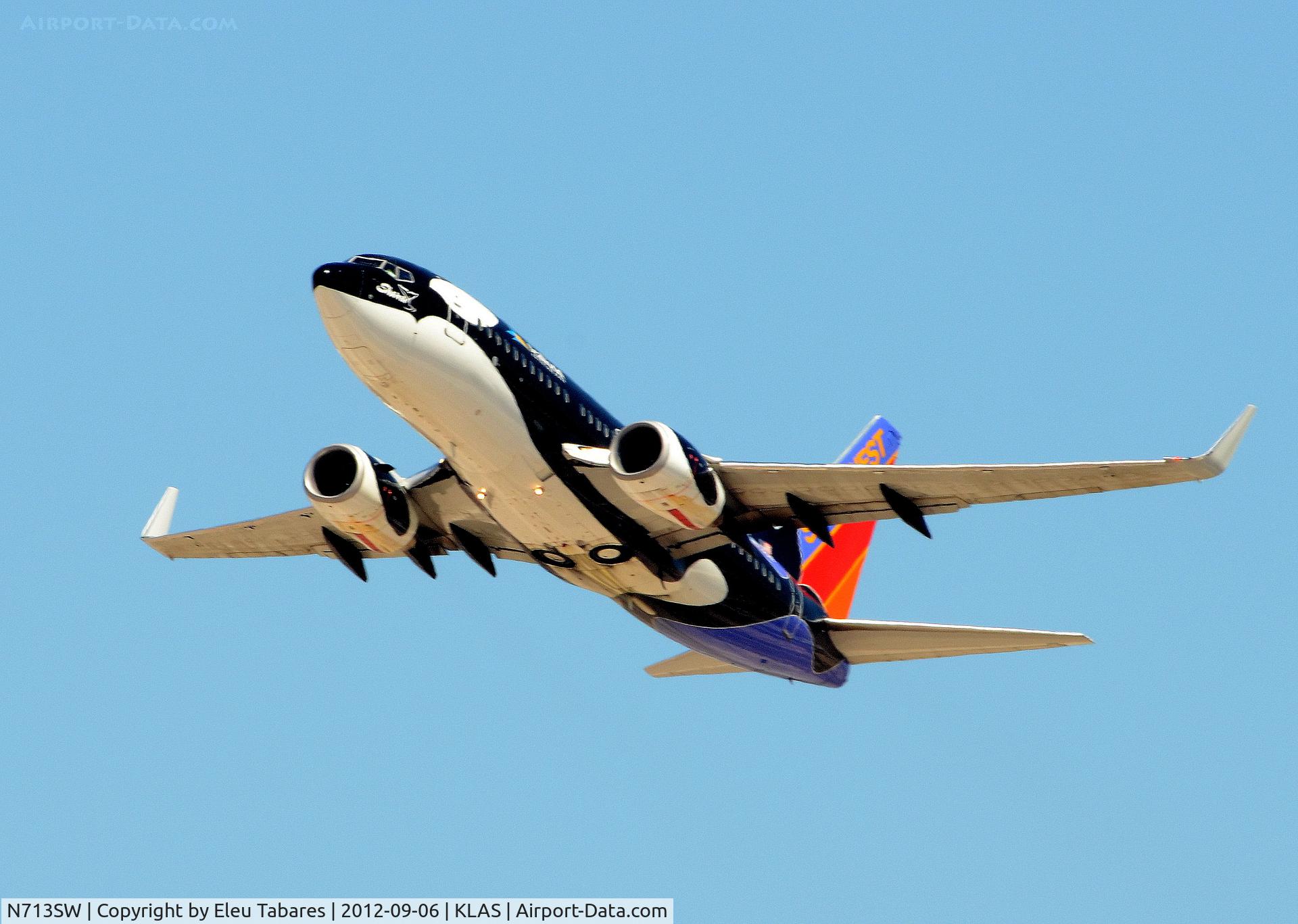 N713SW, 1998 Boeing 737-7H4 C/N 27847, Taken over McCarran International Airport.