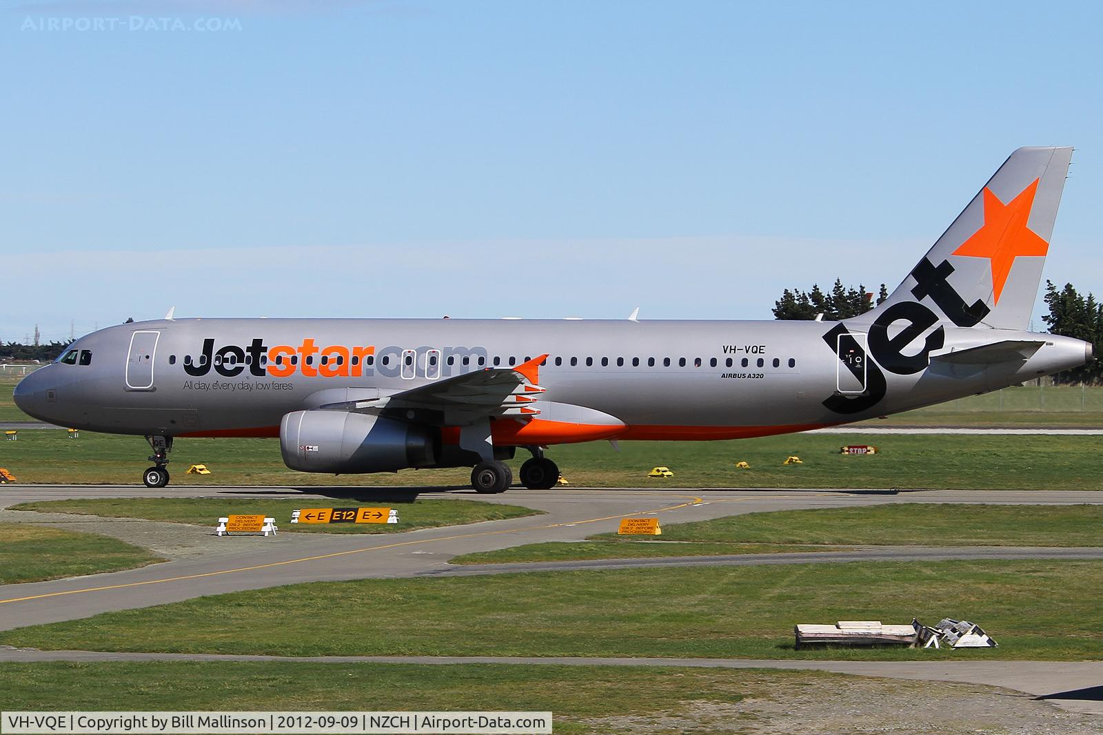 VH-VQE, 2008 Airbus A320-232 C/N 3495, taxi to 02