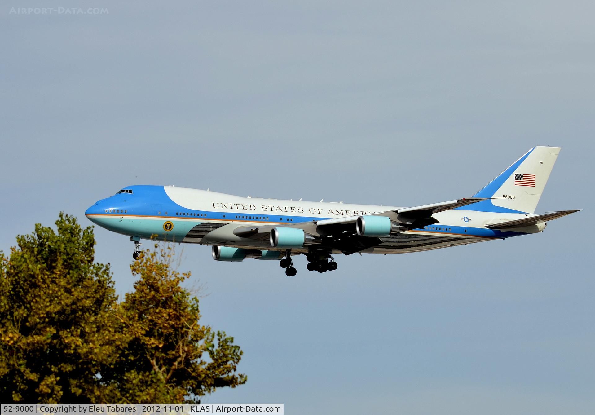 92-9000, 1987 Boeing VC-25A (747-2G4B) C/N 23825, Taken on final approach to McCarran International Airport.