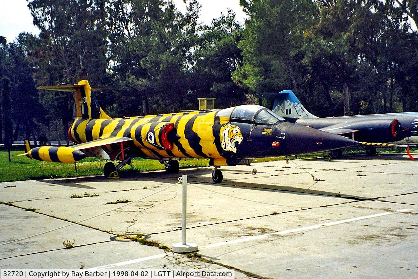 32720, 1963 Lockheed F-104G Starfighter C/N 683D-6072, Lockheed F-104G Starfighter [683D-6072] Dekelia~SX 02/04/1998