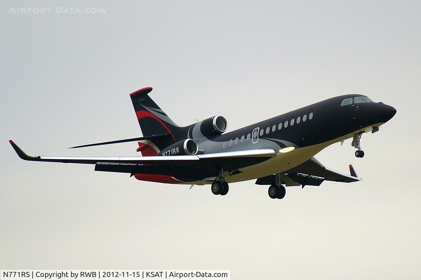 N771RS, 2011 Dassault Falcon 7X C/N 162, On approach 12R
