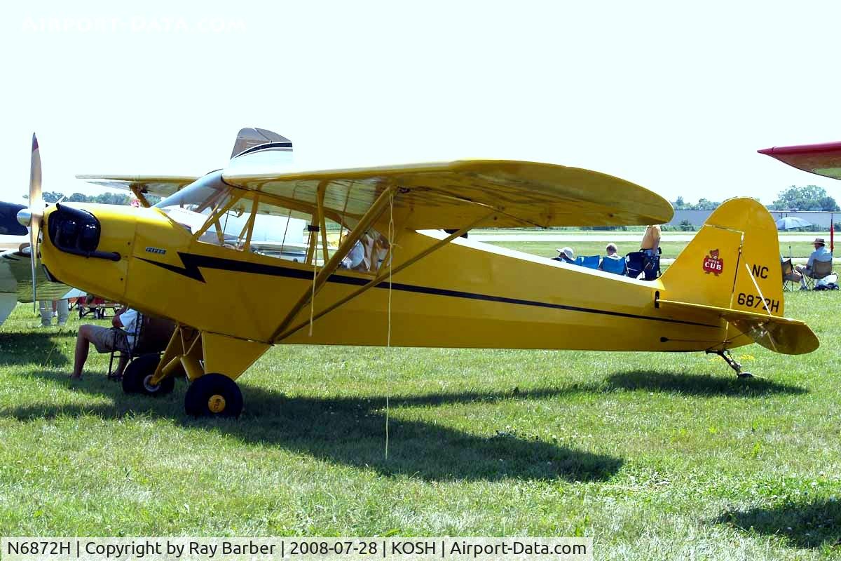N6872H, 1946 Piper J3C-65 Cub C/N 20089, Piper J-3C-65 Cub [20089] Oshkosh~N 28/07/2008
