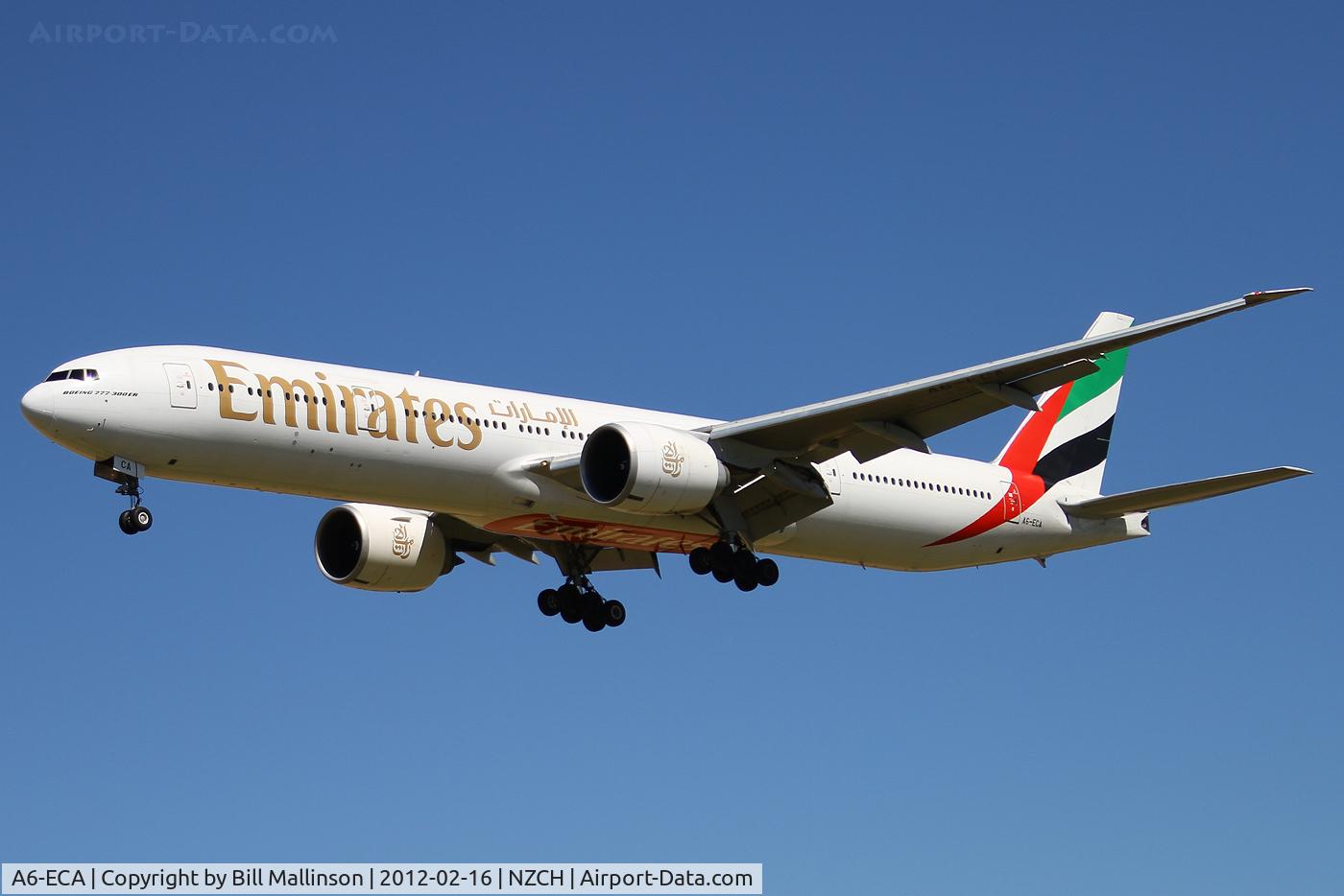 A6-ECA, 2006 Boeing 777-36N/ER C/N 32794, finals to 02