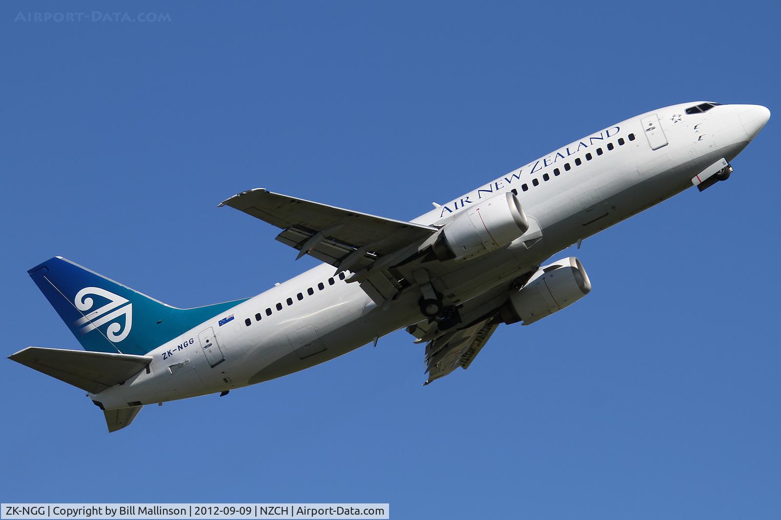 ZK-NGG, 1999 Boeing 737-319 C/N 25606, away from 29