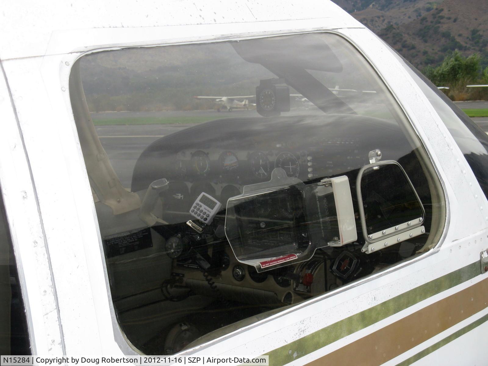 N15284, 1972 Piper PA-28-180 Cherokee C/N 28-7305049, 1972 Piper PA-28-180 CHEROKEE, Lycoming O&VO-360 180 Hp, panel