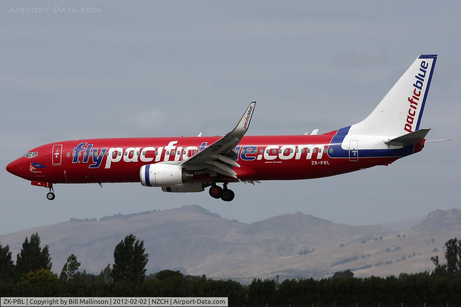 ZK-PBL, 2008 Boeing 737-8FE C/N 36605, finals to 02