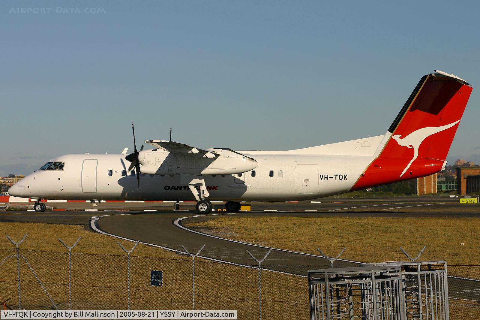 VH-TQK, 2004 De Havilland Canada DHC-8-315Q Dash 8 C/N 600, taxiing