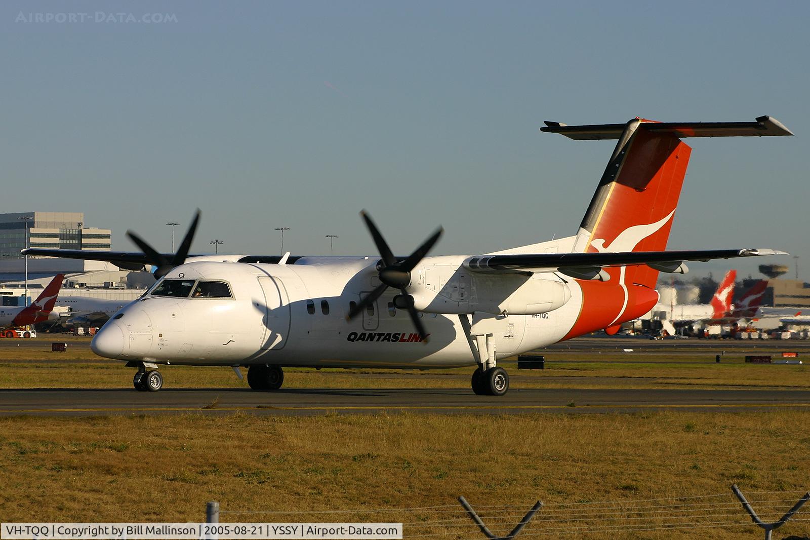 VH-TQQ, 1983 De Havilland Canada DHC-8-102 Dash 8 C/N 204, taxiing