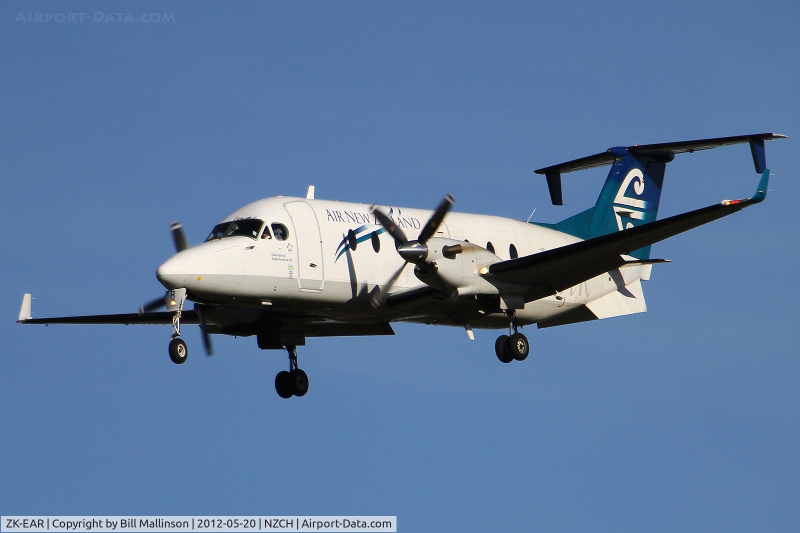 ZK-EAR, 1999 Beech 1900D C/N UE-388, finals to 02