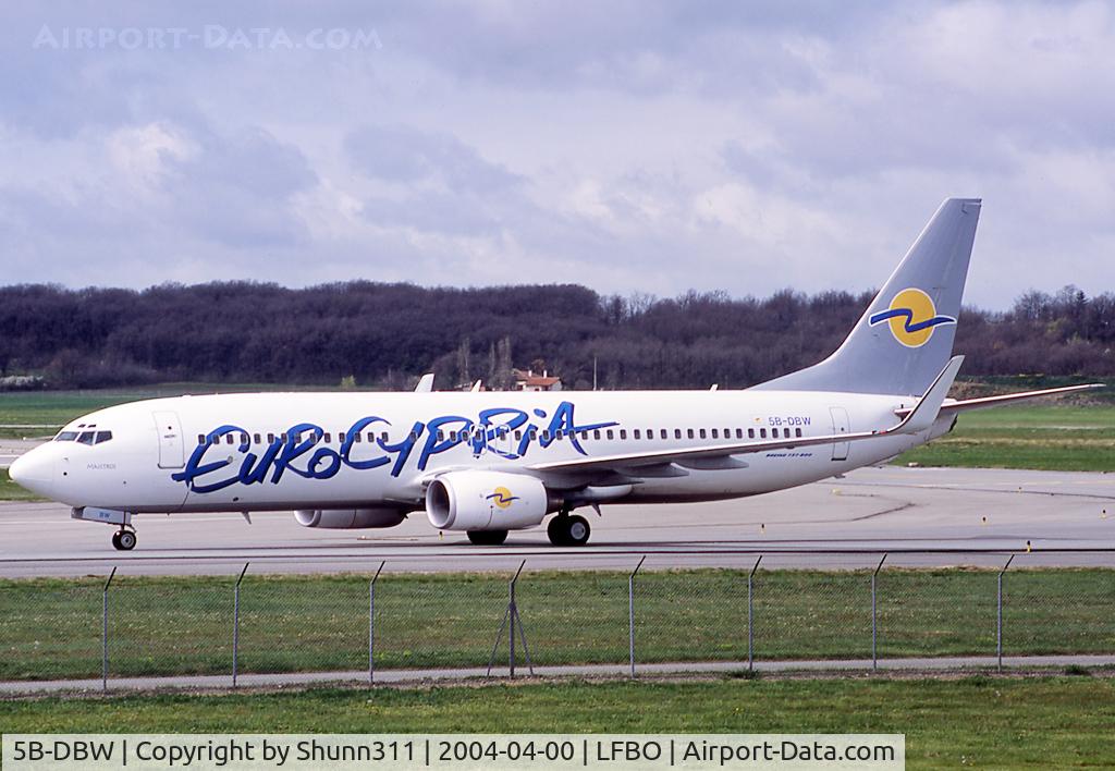 5B-DBW, 2003 Boeing 737-8Q8 C/N 30671, Taxiing to the Terminal...