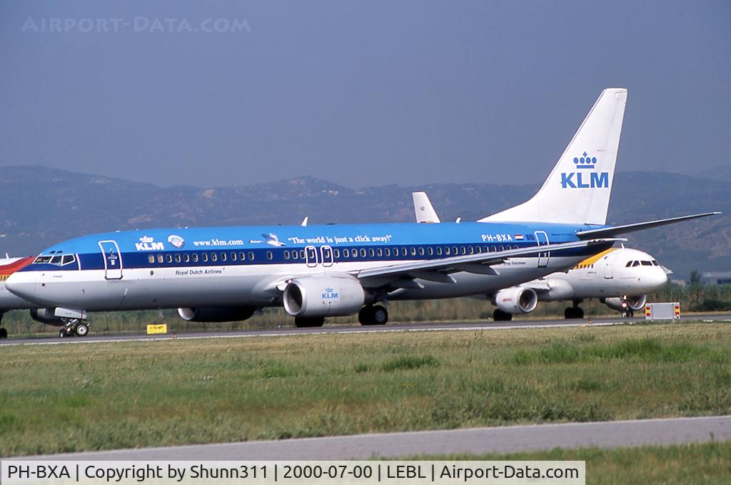 PH-BXA, 1998 Boeing 737-8K2 C/N 29131, Lining up rwy 20 for departure with additional 'www.klm.com / the world is just a click away!' titles