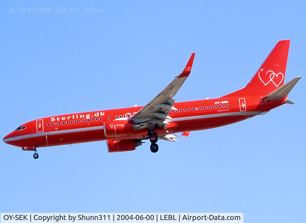 OY-SEK, 2004 Boeing 737-86Q C/N 30292, Landing rwy 25