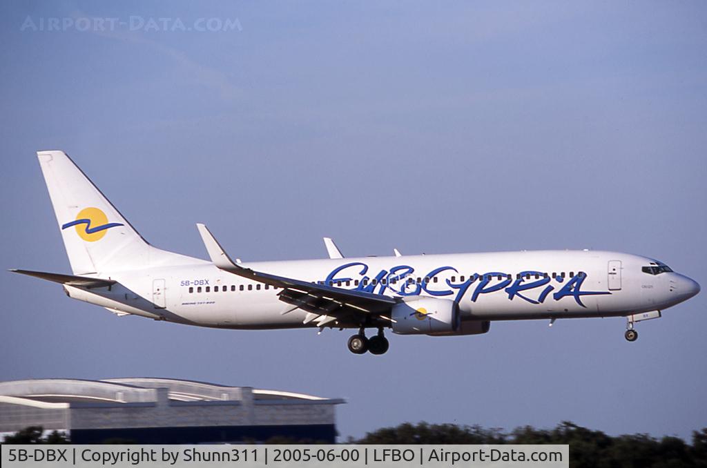 5B-DBX, 2003 Boeing 737-8Q8 C/N 33699, Landing rwy 14R