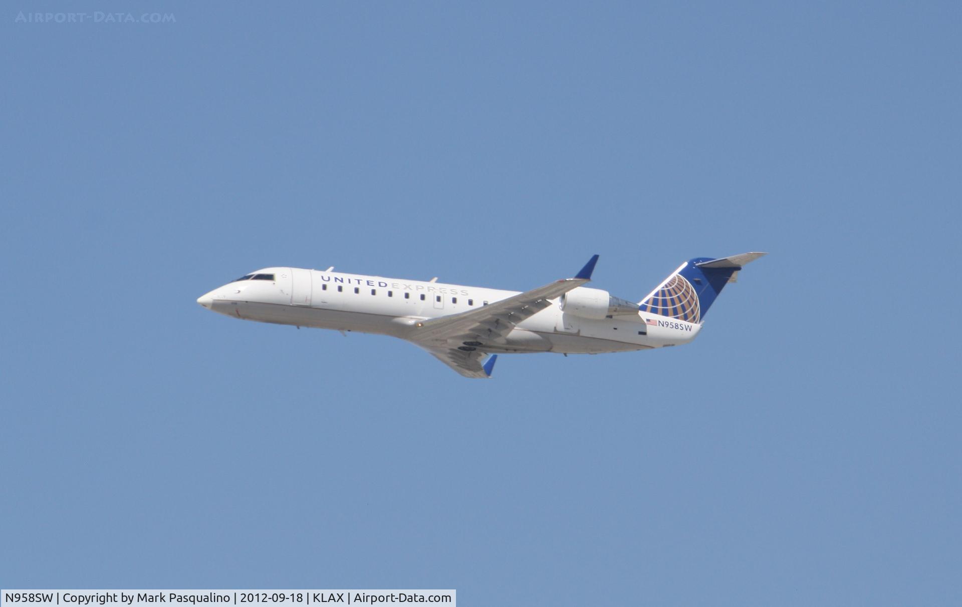 N958SW, 2003 Bombardier CRJ-200LR (CL-600-2B19) C/N 7833, CL-600-2B19