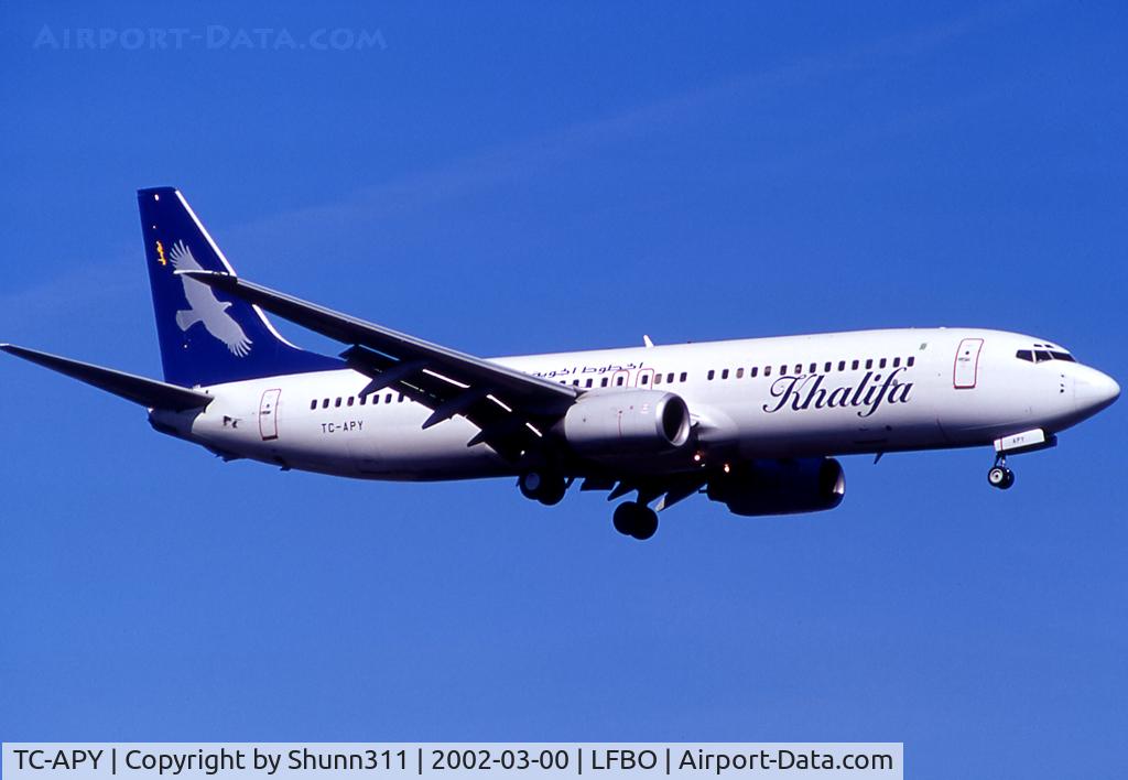 TC-APY, 1999 Boeing 737-86N C/N 28591, Landing rwy 14R