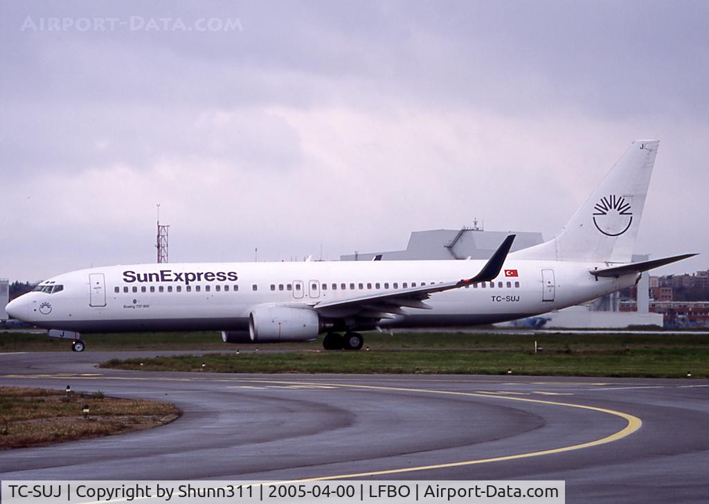 TC-SUJ, 2003 Boeing 737-8CX C/N 32368/1289, Taxiing holding point rwy 32R for departure...