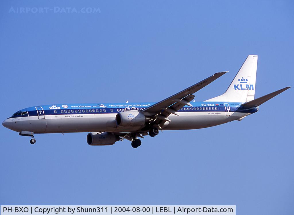 PH-BXO, 2001 Boeing 737-9K2 C/N 29599, Landing rwy 25 with additonal 'www.klm.com/The world is just a click away!' titles