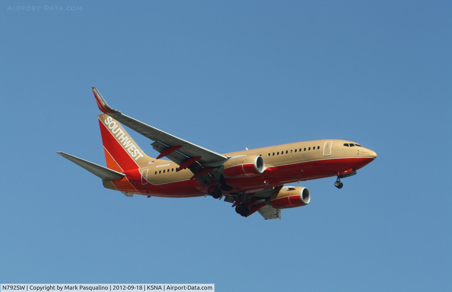 N792SW, 2000 Boeing 737-7H4 C/N 27887, Boeing 737-700