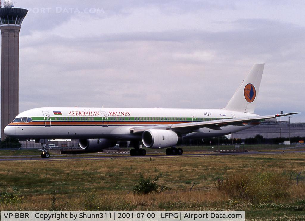 VP-BBR, 2000 Boeing 757-22L C/N 29305/894, Taxiing on parallels runways...