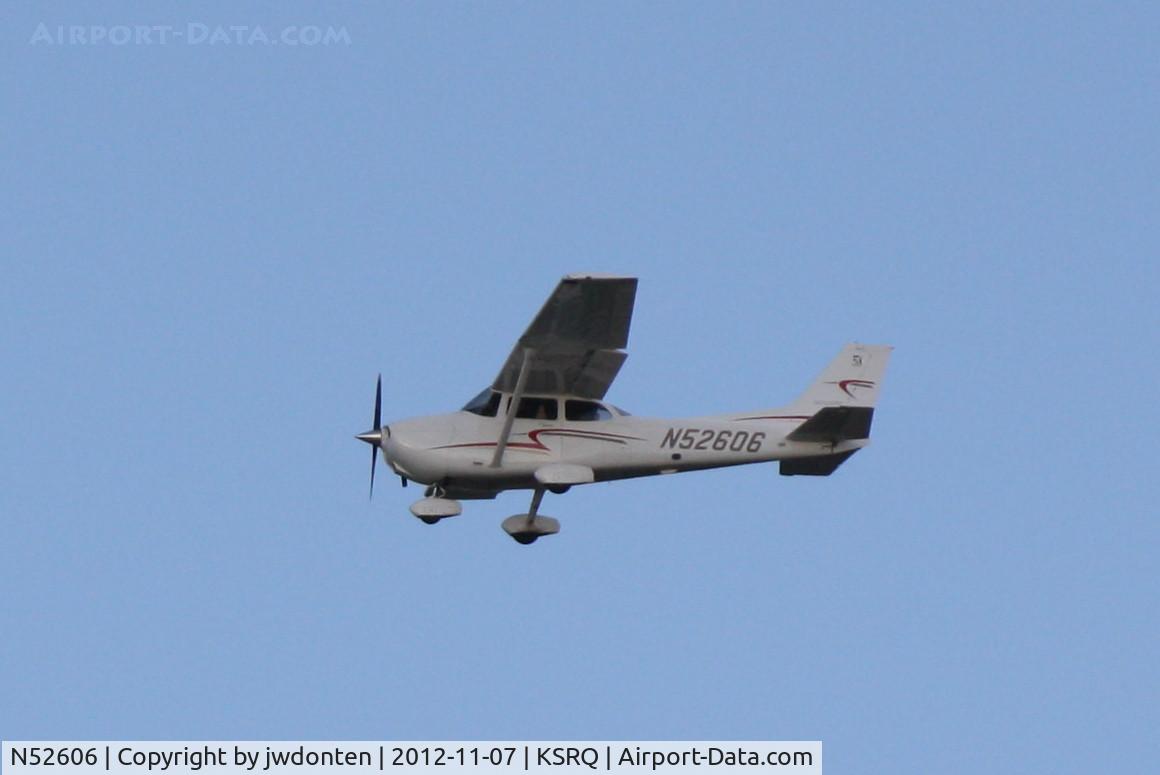 N52606, Cessna 172S C/N 172S10995, Cessna Skyhawk (N52606) arrives at Sarasota-Bradenton International Airport