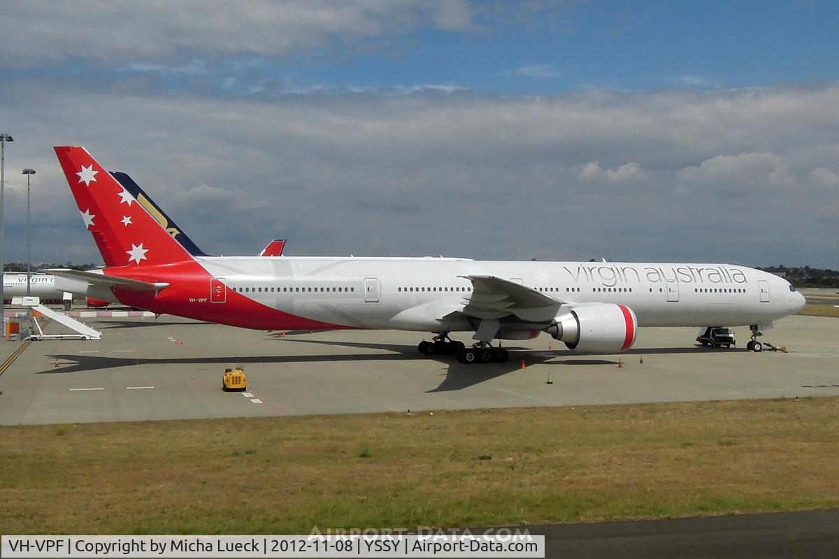 VH-VPF, 2009 Boeing 777-3ZG/ER C/N 37940, At Sydney