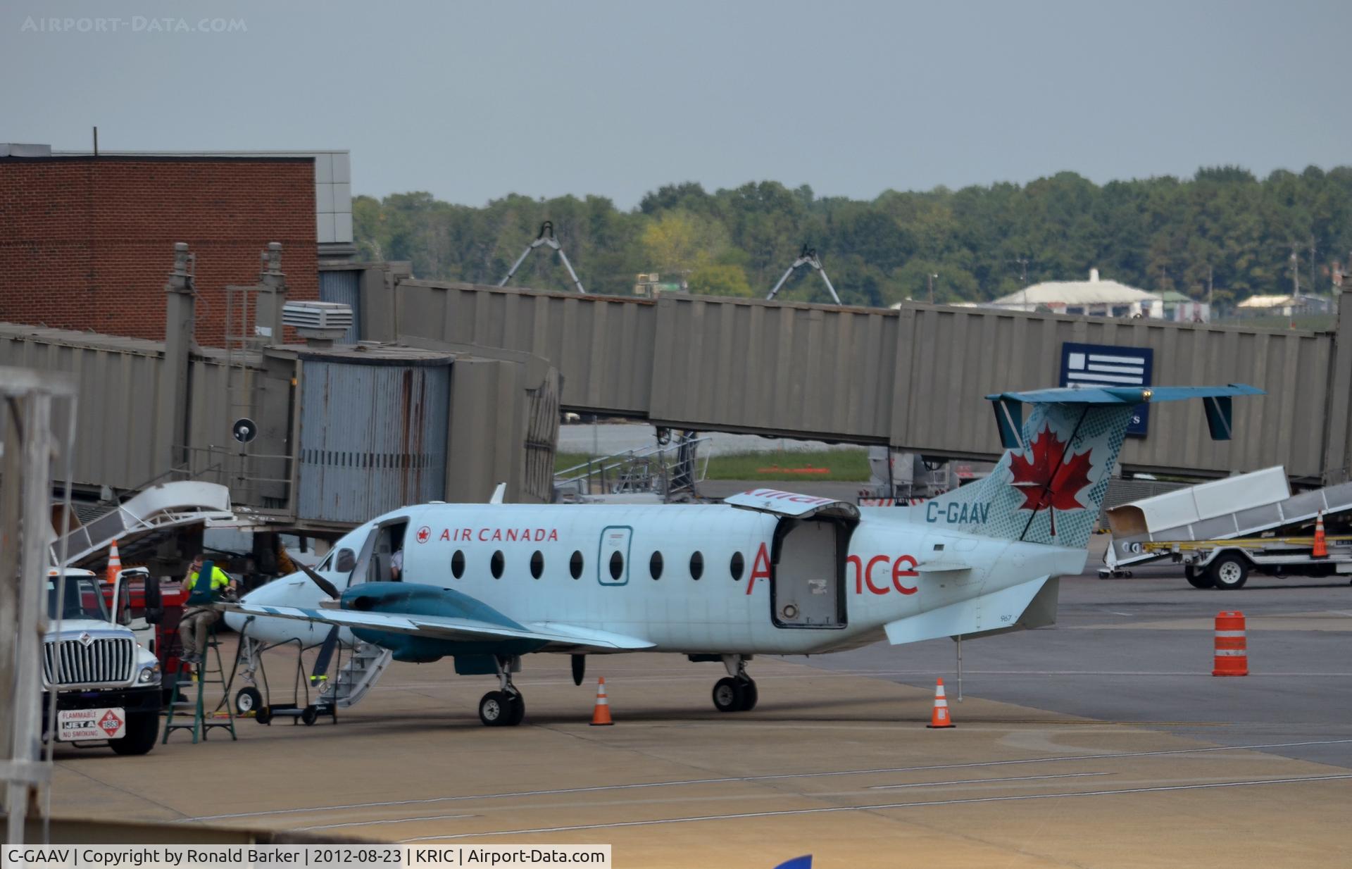 C-GAAV, 1996 Beech 1900D C/N UE-235, Richmond