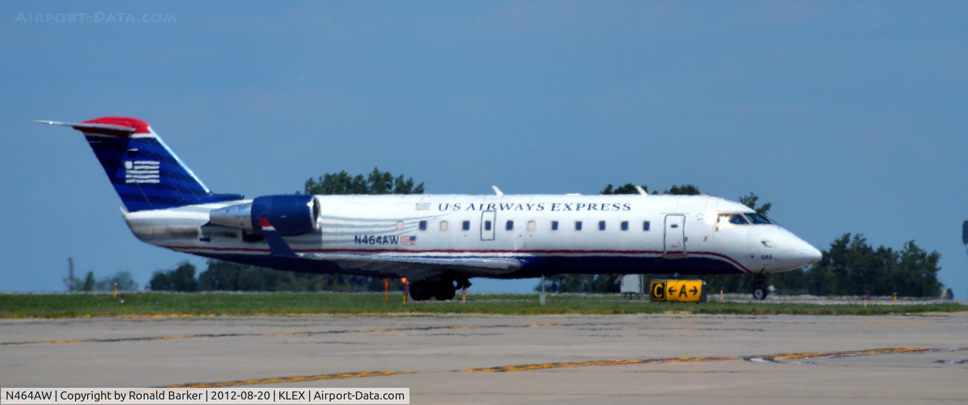 N464AW, 2004 Bombardier CRJ-200LR (CL-600-2B19) C/N 7890, Taxi LEX