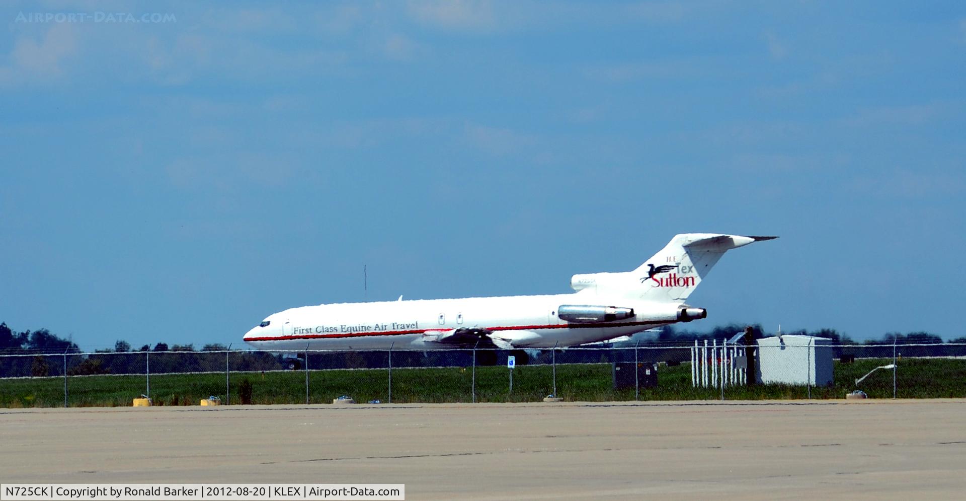 N725CK, 1980 Boeing 727-224 C/N 22252, Landing LEX