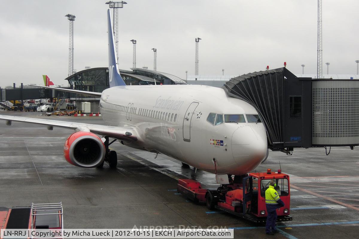 LN-RRJ, 2009 Boeing 737-883 C/N 34547, At Kastrup