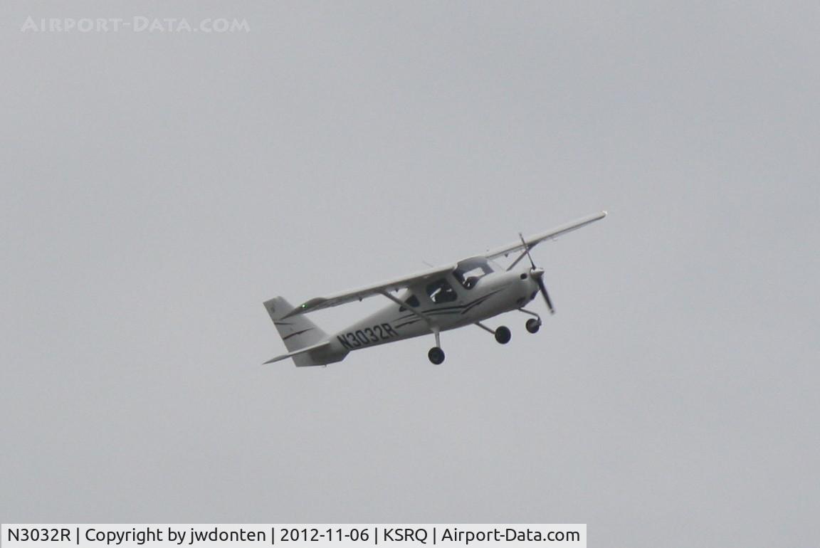 N3032R, Cessna 162 Skycatcher C/N 16200105, Cessna Skycatcher (N3032R) departs Sarasota-Bradenton International Airport