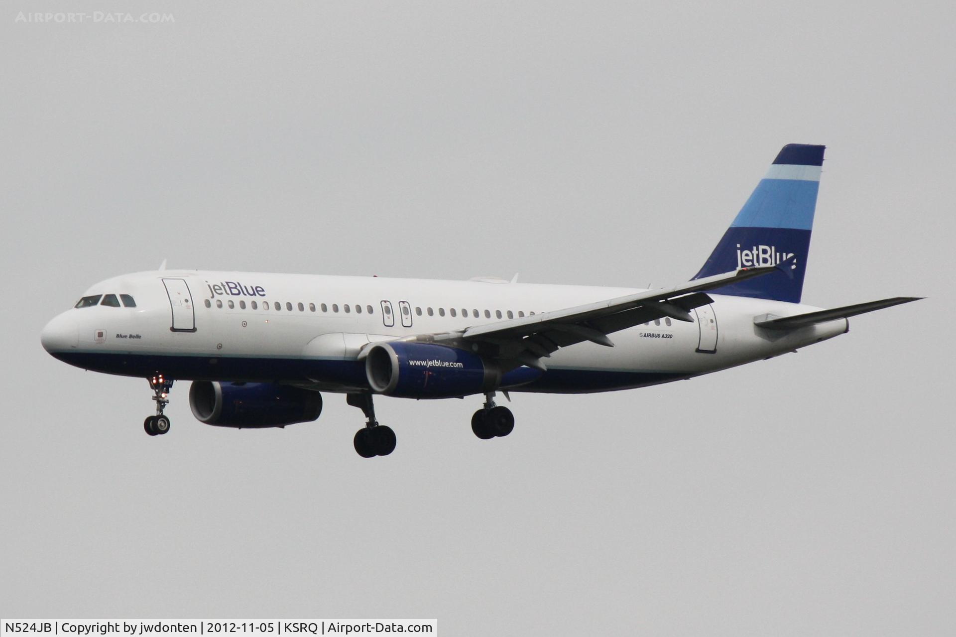 N524JB, 2001 Airbus A320-232 C/N 1528, JetBlue Flight 1187 (N524JB) on approach to Sarasota-Bradenton International Airport following a flight from Boston-Logan International Airport