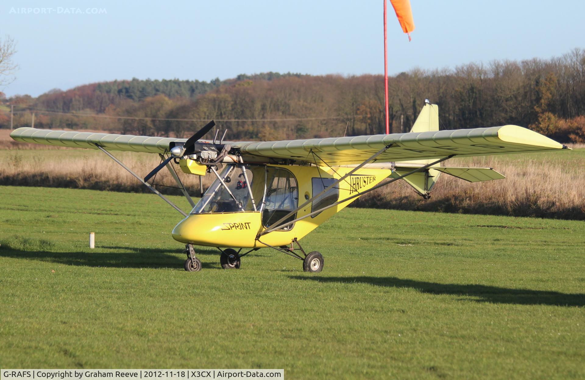 G-RAFS, 2004 Thruster T600N 450 C/N 0041-T600N-097, Parked in the sun.