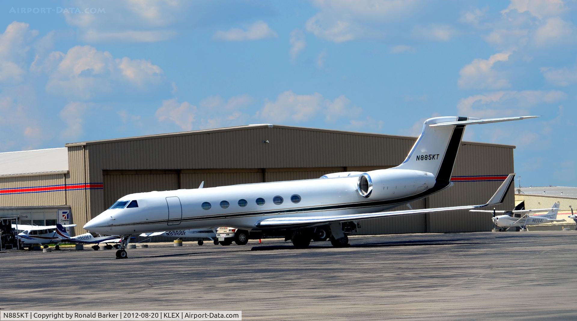 N885KT, 2002 Gulfstream Aerospace G-V C/N 699, Lexington