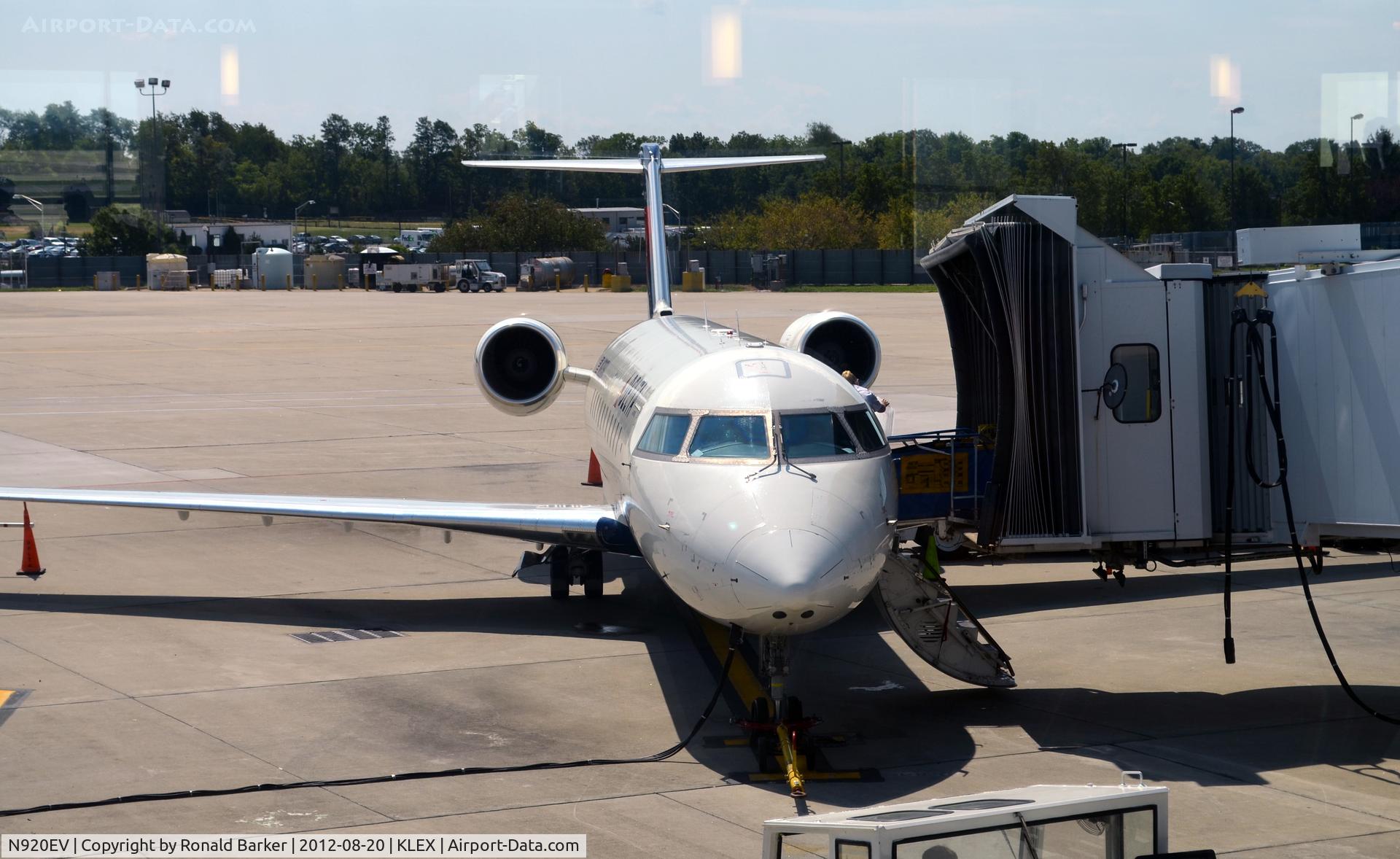 N920EV, 2003 Bombardier CRJ-200ER (CL-600-2B19) C/N 7810, Lexington