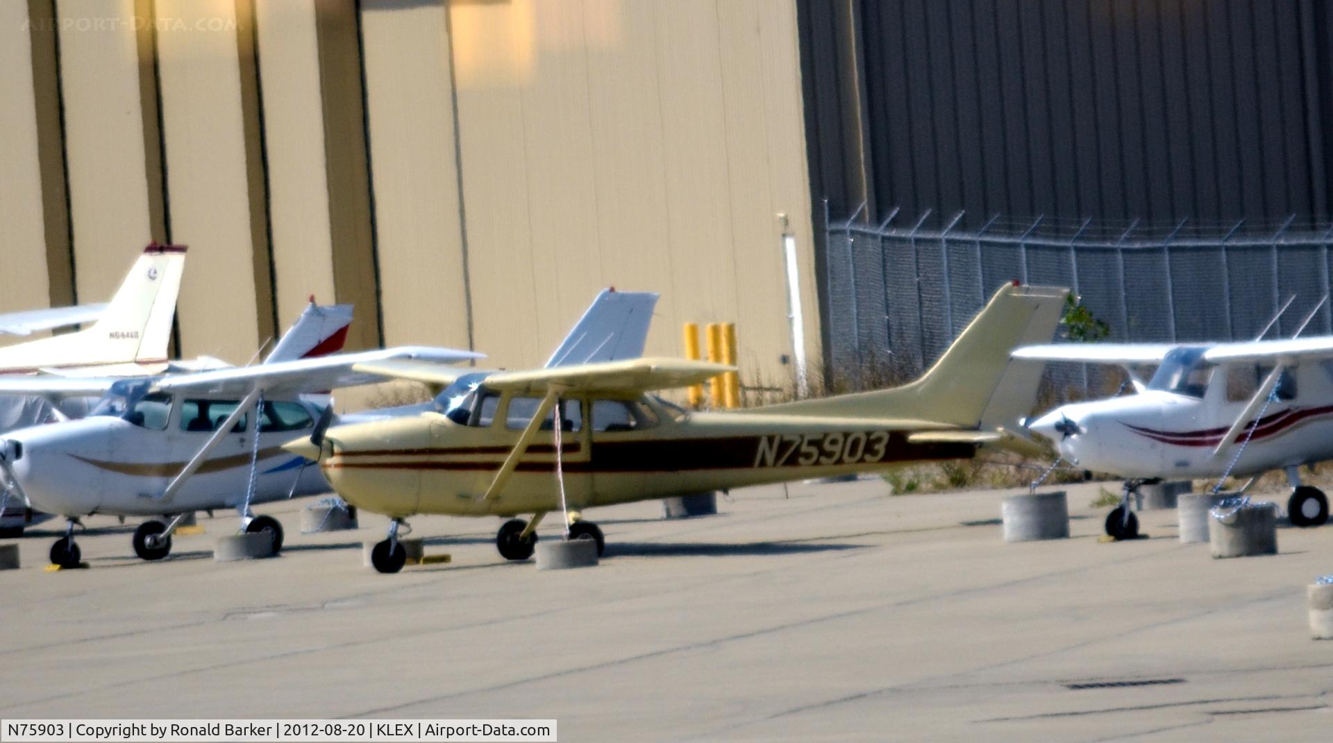N75903, 1976 Cessna 172N C/N 17268027, Lexington