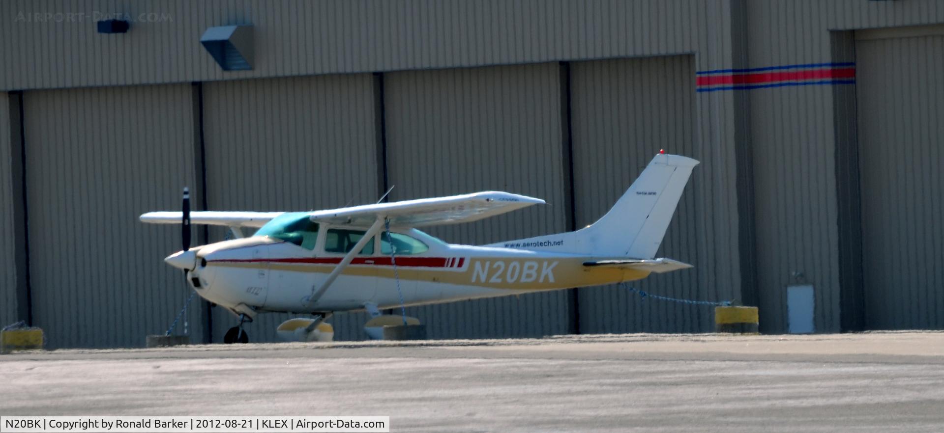 N20BK, 1978 Cessna 182Q Skylane C/N 18266347, Lexington