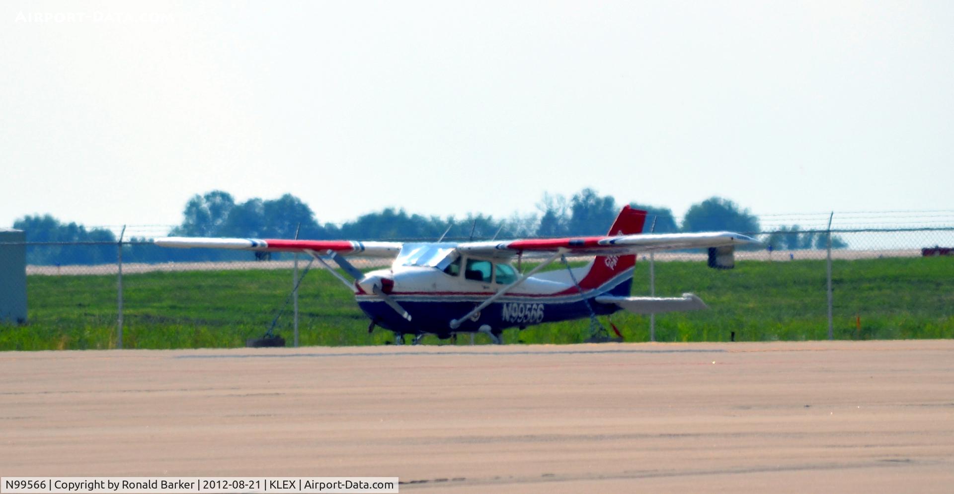 N99566, 1985 Cessna 172P C/N 17276469, Lexington