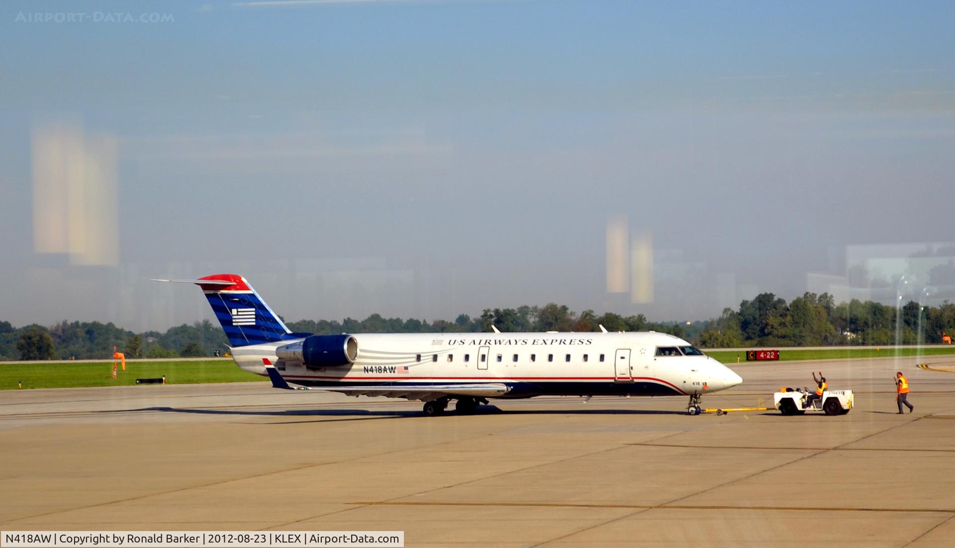 N418AW, 2002 Bombardier CRJ-200LR (CL-600-2B19) C/N 7618, Push back  Lexington