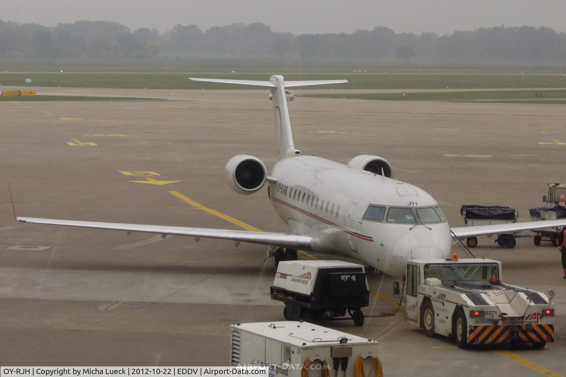 OY-RJH, 1995 Canadair CRJ-100LR (CL-600-2B19) C/N 7090, At Hanover
